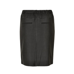 Kate Nederdel · Black