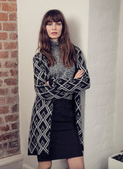 Kate Nederdel · Black