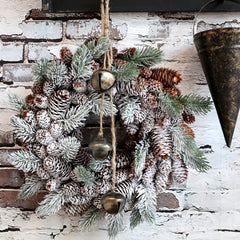 Klokker m. ophæng af jutesnor