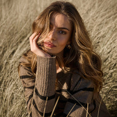 Kaerin pullover · Brown