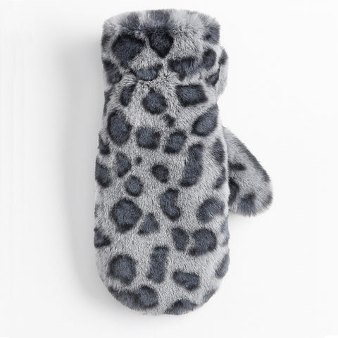Celu luffer · Grey Leo