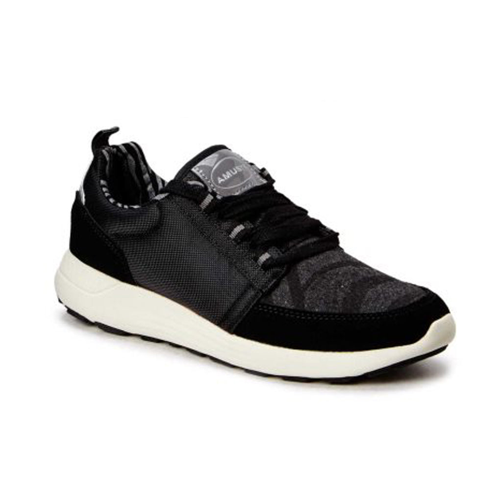 Sneakers · Black –