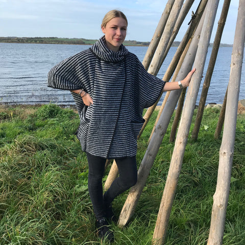 Poncho · Black/grey