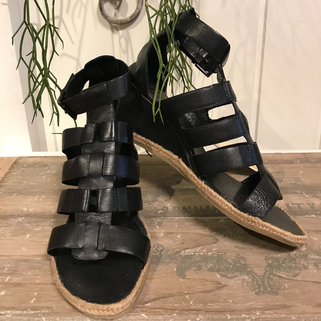 High Heel sandal · Black