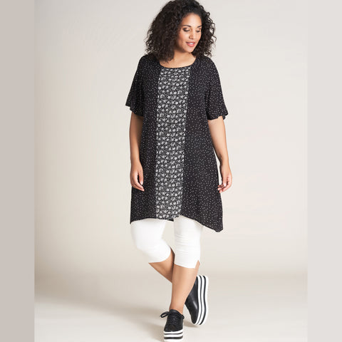 Jette kjole · Black/White dots
