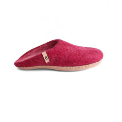 Slippers · Cerise